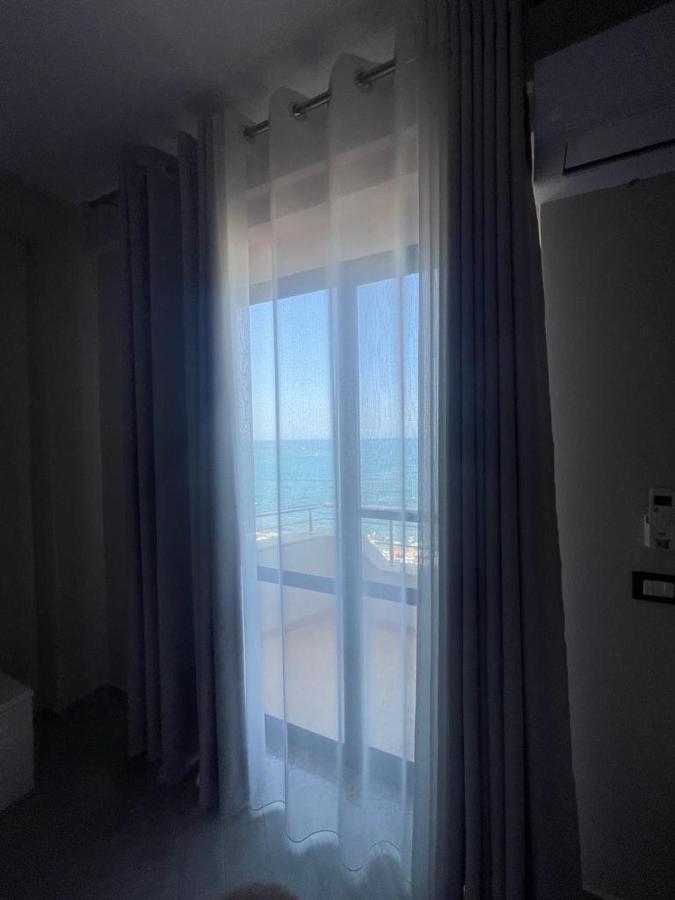 Hotel Ferrara Durrës Exteriör bild