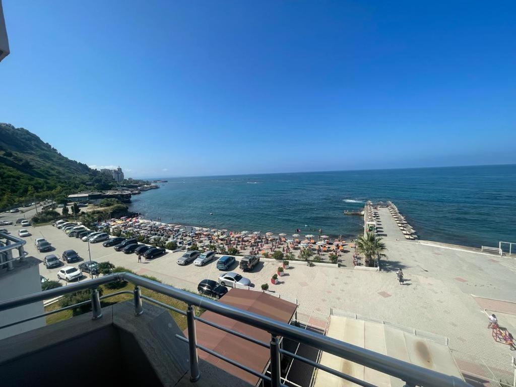 Hotel Ferrara Durrës Exteriör bild