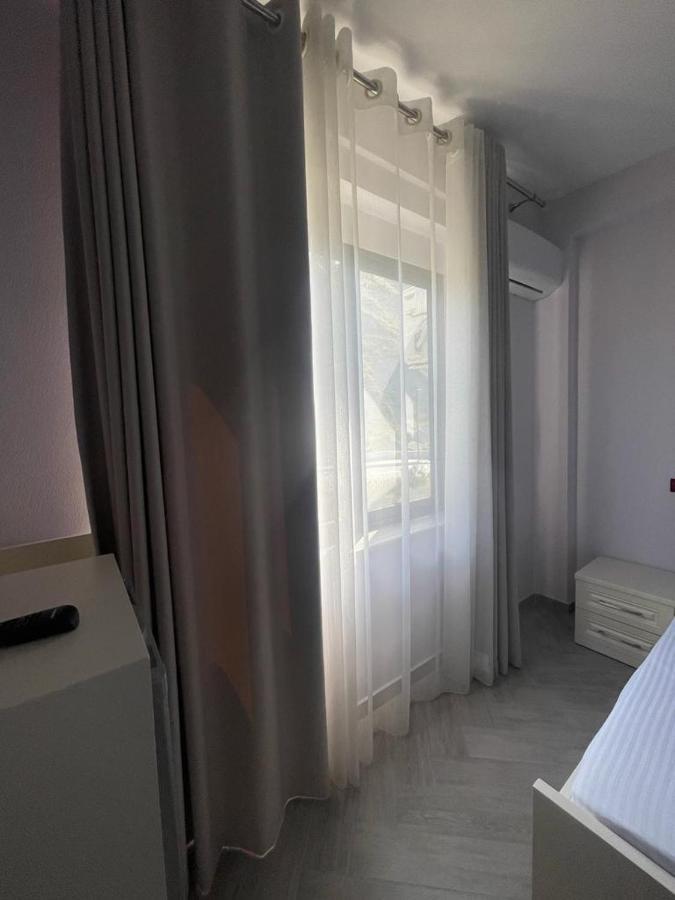 Hotel Ferrara Durrës Exteriör bild