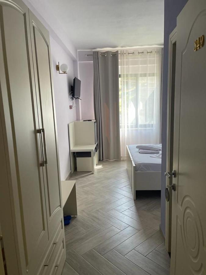 Hotel Ferrara Durrës Exteriör bild