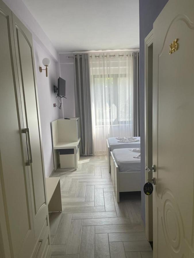 Hotel Ferrara Durrës Exteriör bild